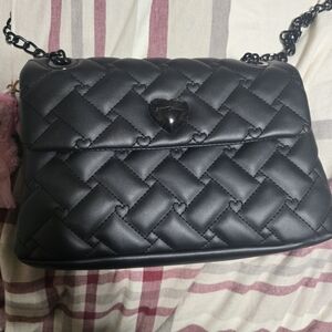Elegant Black Quilted Women's Bag